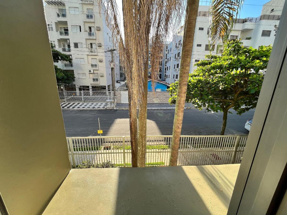 גוארויה Super Aconchegante E Espacoso - Sacada Ampla E Perto Da Praia - Super Confortavel - Ap. 13 - Ed. Maison Du Parc מראה חיצוני תמונה